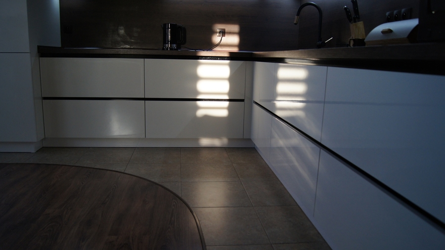 Белый кухонный гарнитур-Кухня из пластика «Модель 270»-фото4