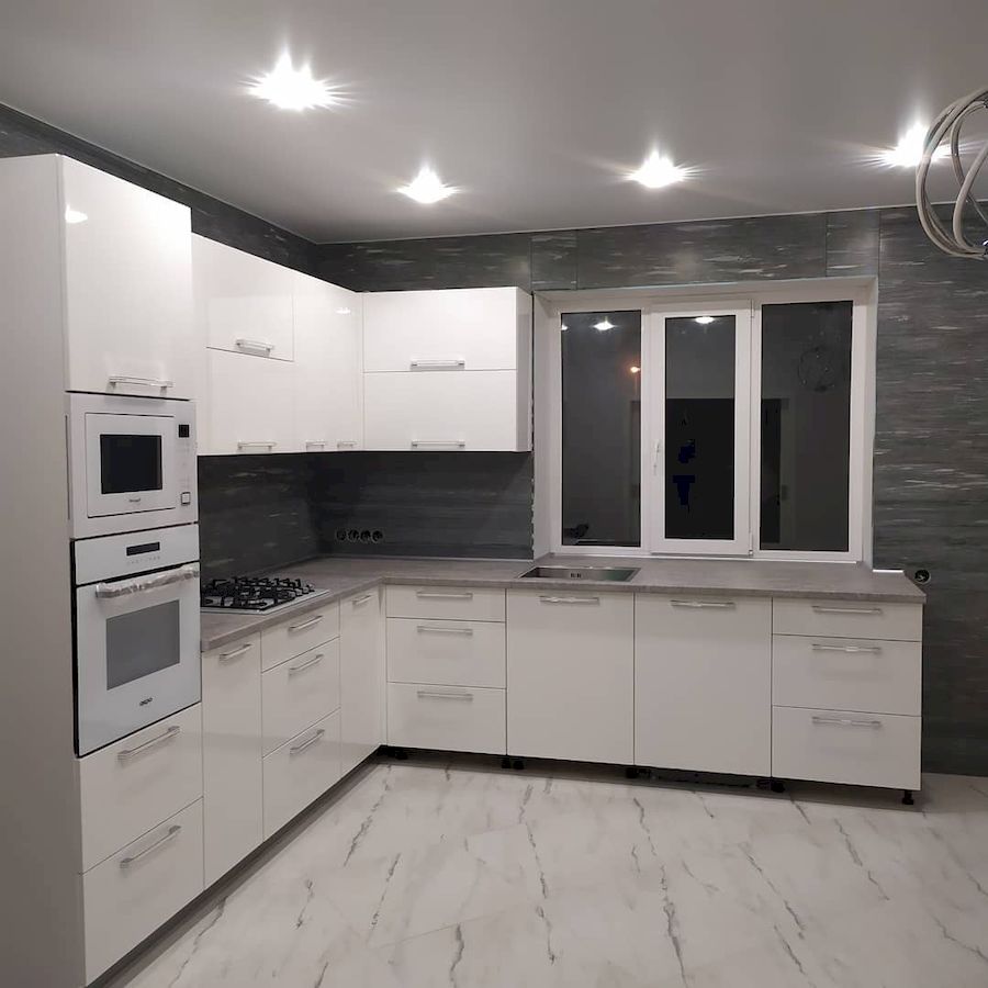 Белый кухонный гарнитур-Кухня МДФ в ПВХ «Модель 669»-фото2